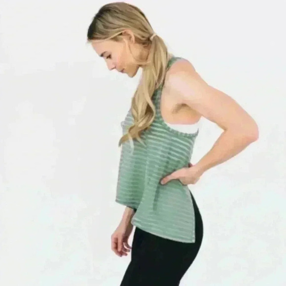 ZYIA Forest Green Nimbus Split Back Workout Tank Top - small - Picture 2 of 9